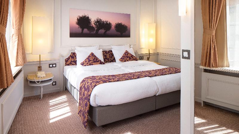 Crowne Plaza Brugge image