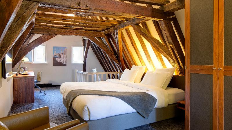 Crowne Plaza Brugge image