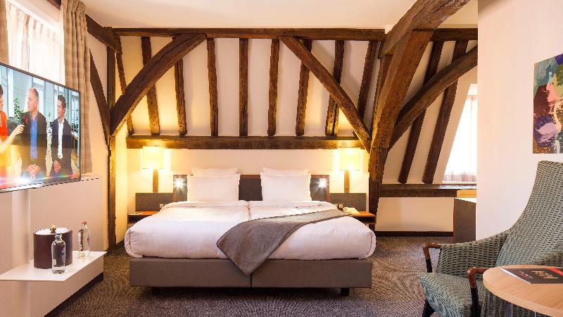 Crowne Plaza Brugge image