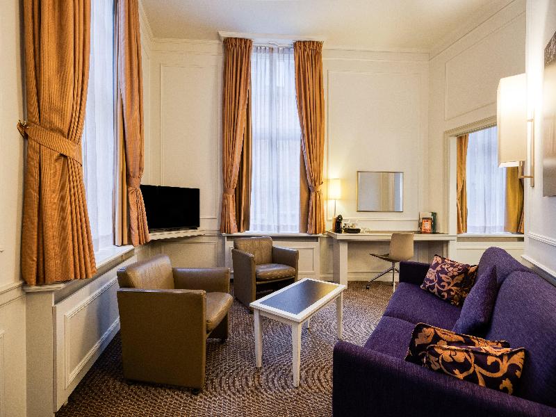 Crowne Plaza Brugge image