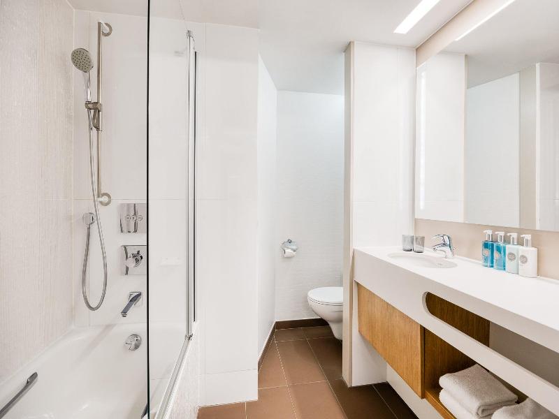 Crowne Plaza Brugge image