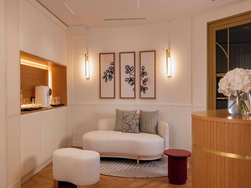 Maison Rouge image