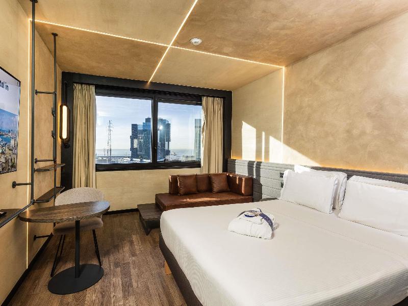Novotel Genova City image