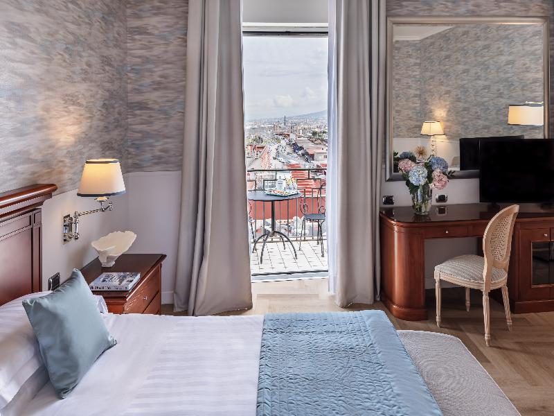 Starhotels Terminus image