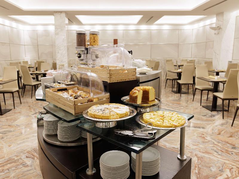 Best Western Plus Hotel Universo image