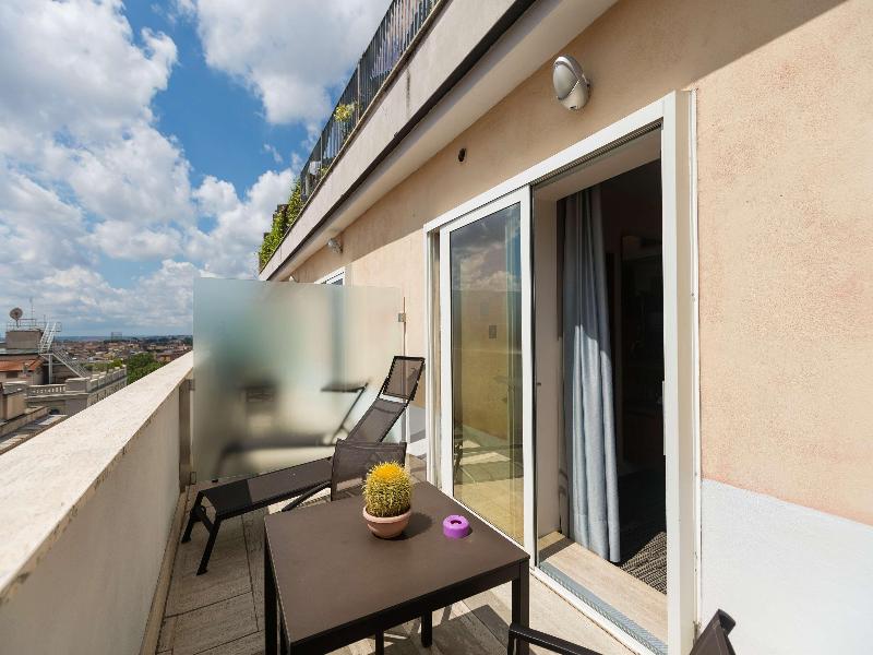 Best Western Plus Hotel Universo image