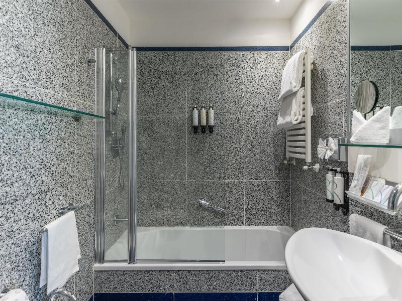Best Western Plus Hotel Universo image