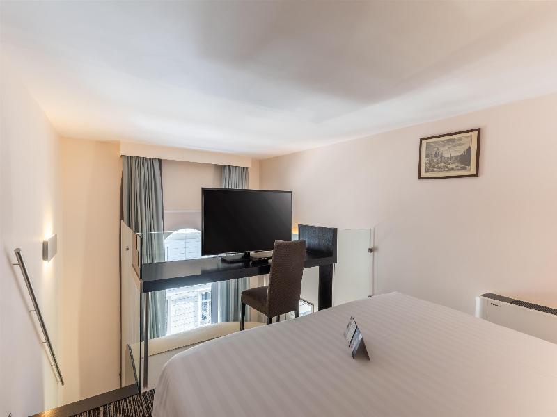 Best Western Plus Hotel Universo image
