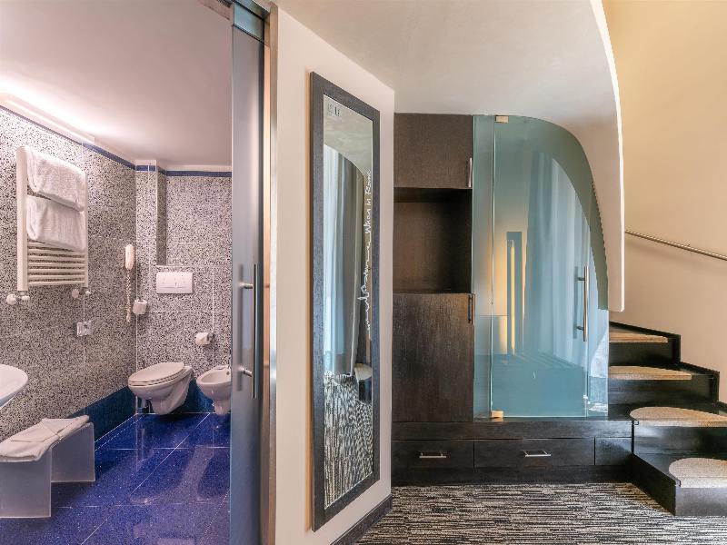 Best Western Plus Hotel Universo image