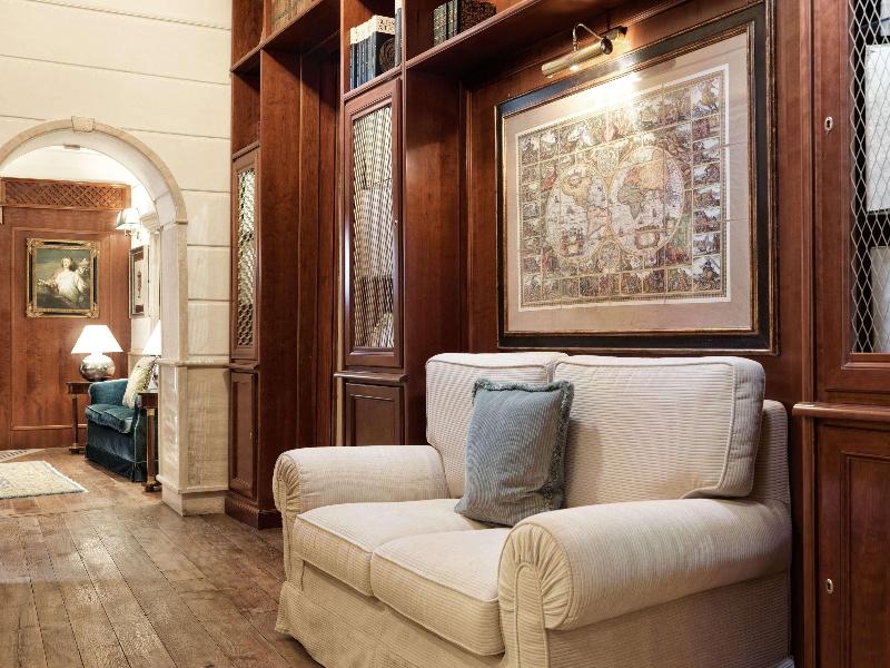Hotel Barocco image