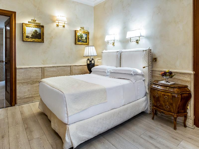 Hotel Barocco image