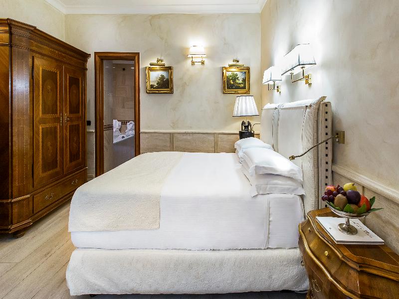 Hotel Barocco image