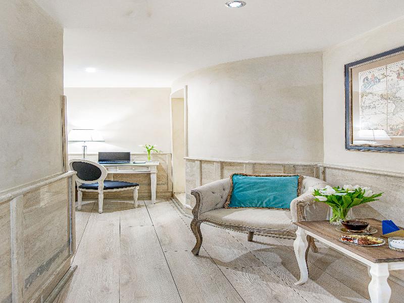Hotel Barocco image