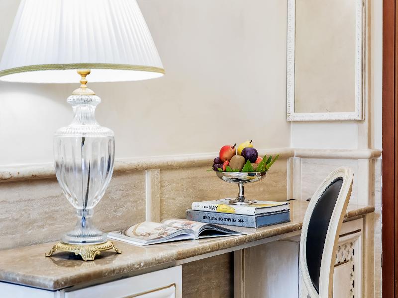Hotel Barocco image