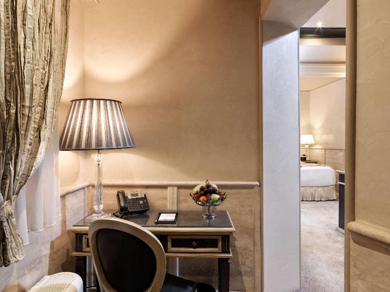 Hotel Barocco image