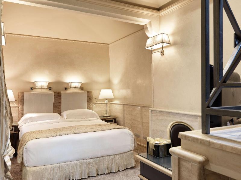 Hotel Barocco image