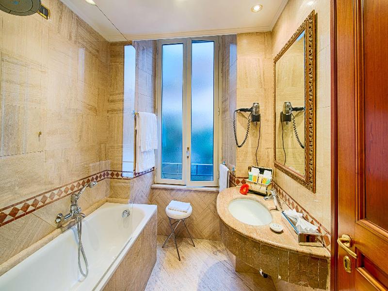 Hotel Barocco image