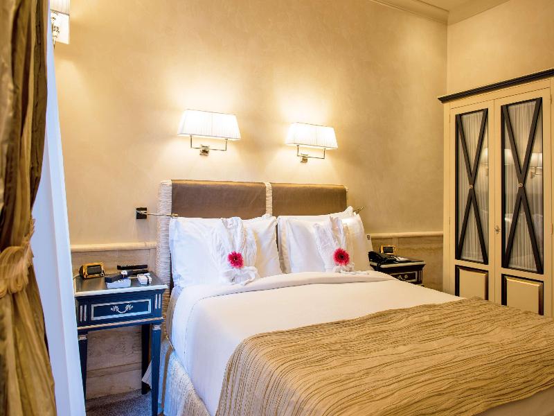 Hotel Barocco image