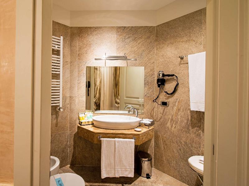 Hotel Barocco image