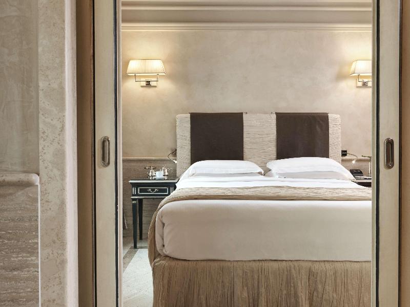 Hotel Barocco image