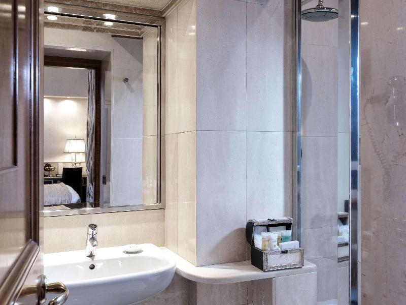 Hotel Barocco image
