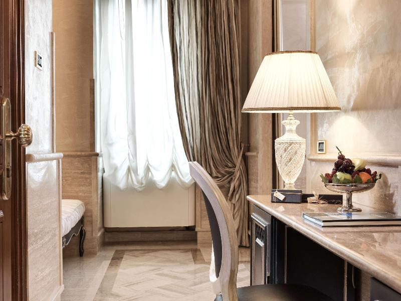 Hotel Barocco image