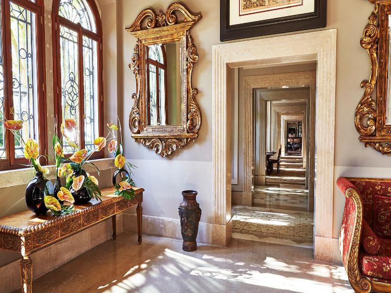 San Clemente Palace image