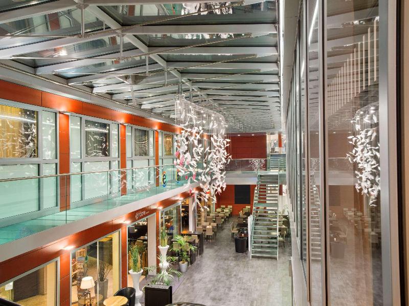 Ramada Encore Geneve image