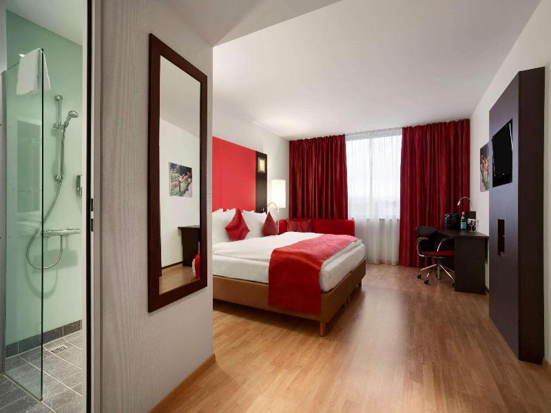 Ramada Encore Geneve image