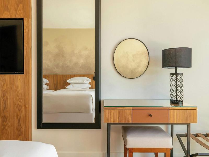 Le Meridien N'fis image