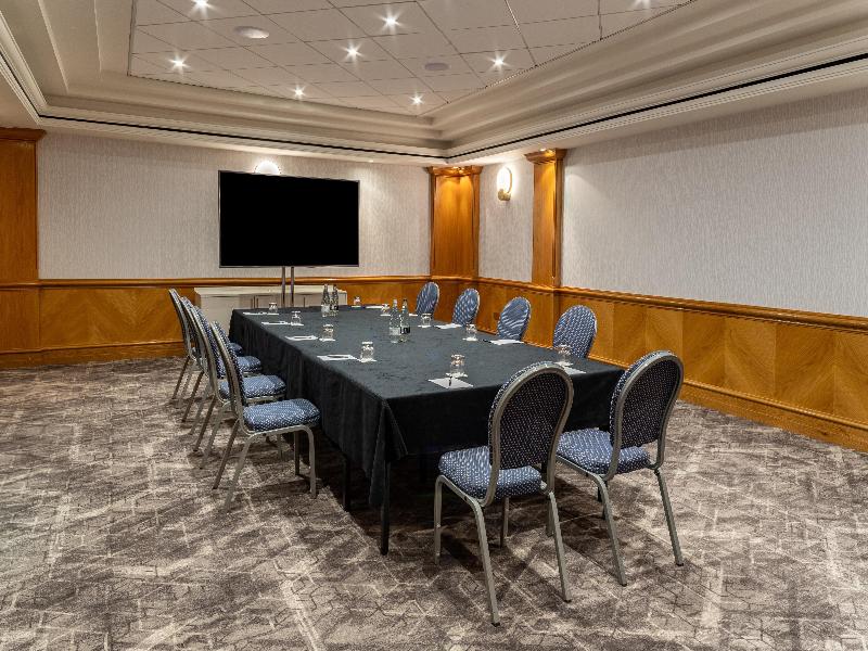 Hilton Birmingham Metropole image