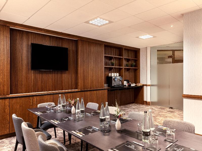 Hilton Birmingham Metropole image