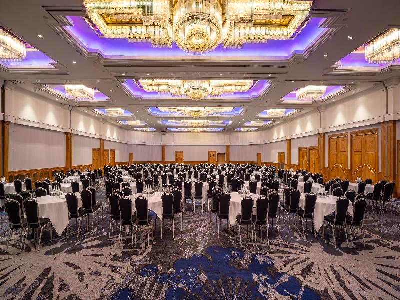 Hilton Birmingham Metropole image