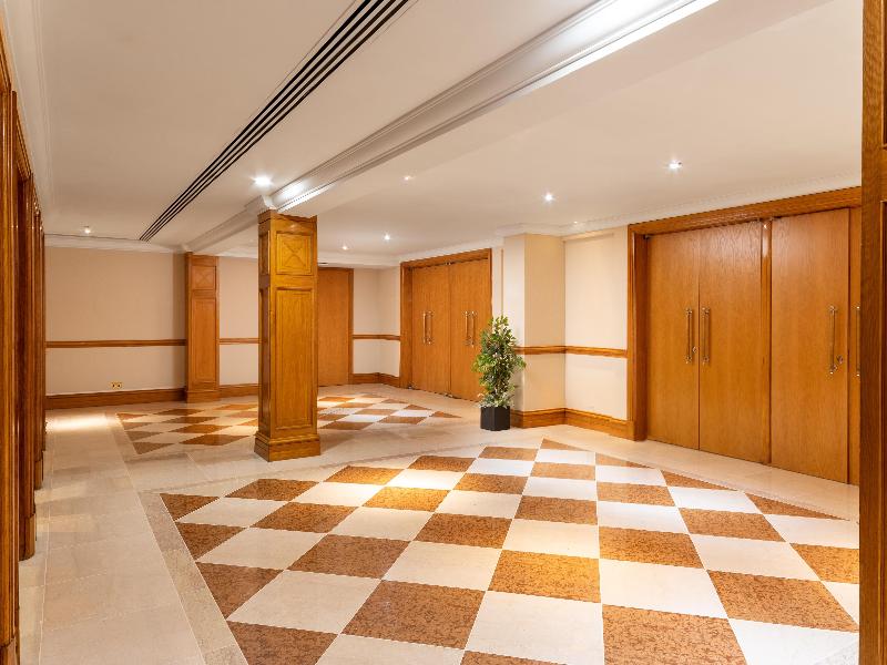 Hilton Birmingham Metropole image