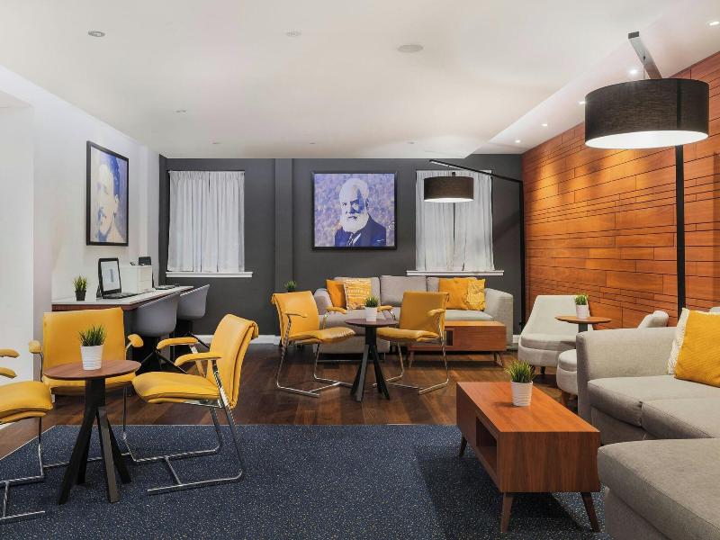 Courtyard by Marriott Glasgow Airport image