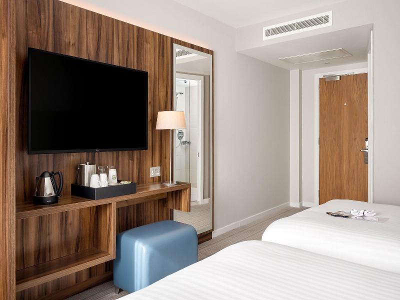 Courtyard by Marriott Glasgow Airport image