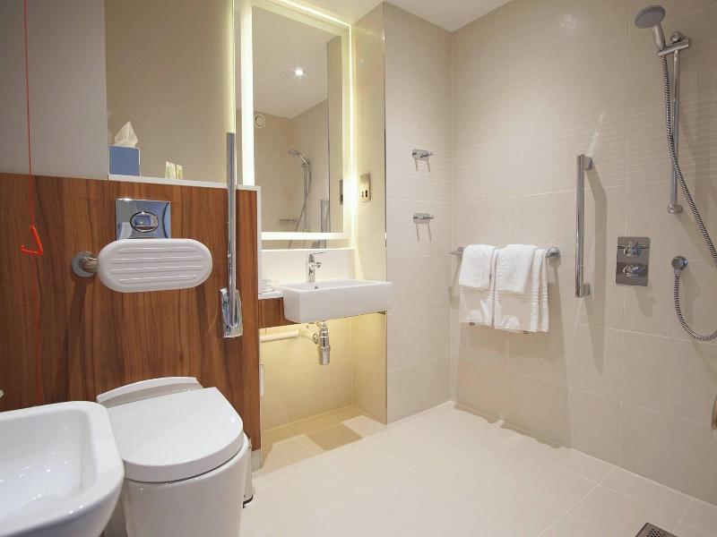 Courtyard by Marriott Glasgow Airport image