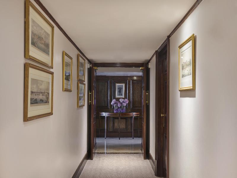 Hyatt Regency London The Churchill image