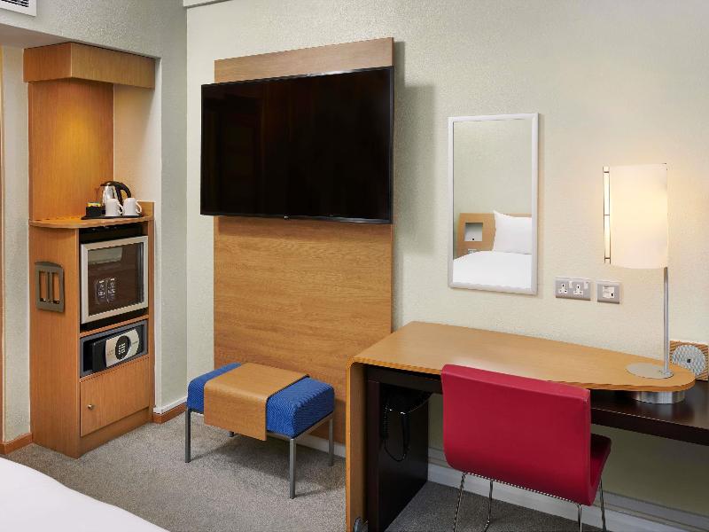 Novotel London West image