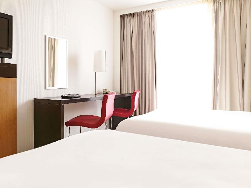 Novotel London West image