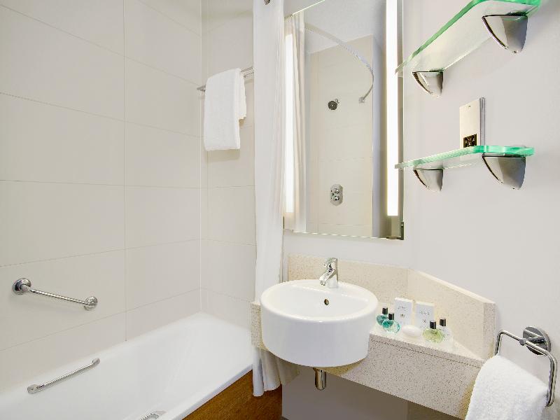 Leonardo Hotel Manchester Central image