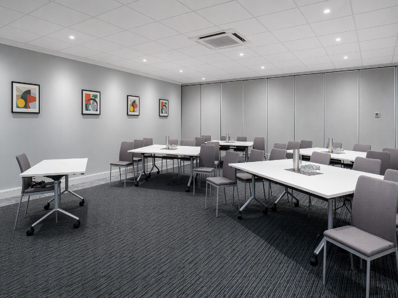 Holiday Inn London-Heathrow M4, Jct.4 image