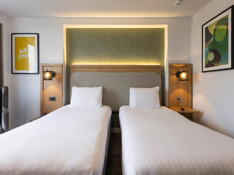 Holiday Inn London-Heathrow M4, Jct.4 image