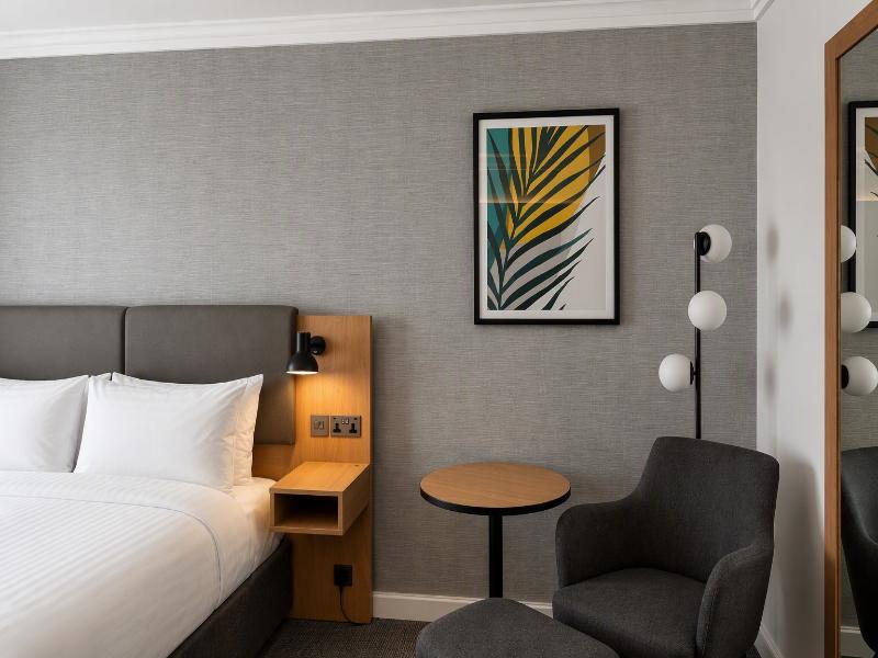 Holiday Inn London-Heathrow M4, Jct.4 image