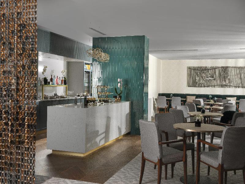 Hilton Prague Atrium image