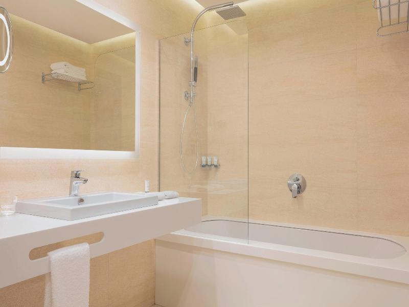 Westin Dragonara Resort image