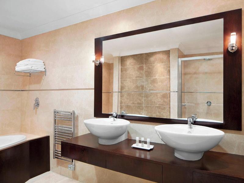 Westin Dragonara Resort image