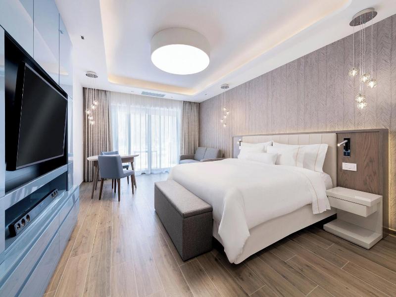 Westin Dragonara Resort image