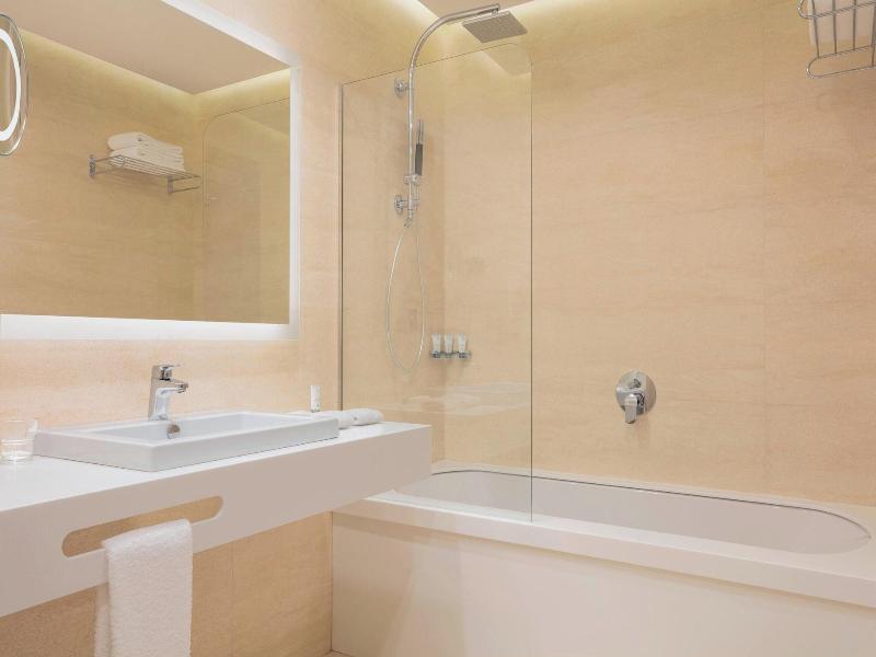 Westin Dragonara Resort image
