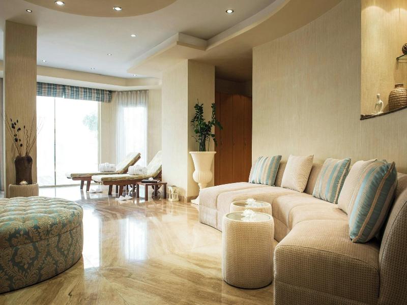 Le Meridien Dubai Hotel & Conference Centre image